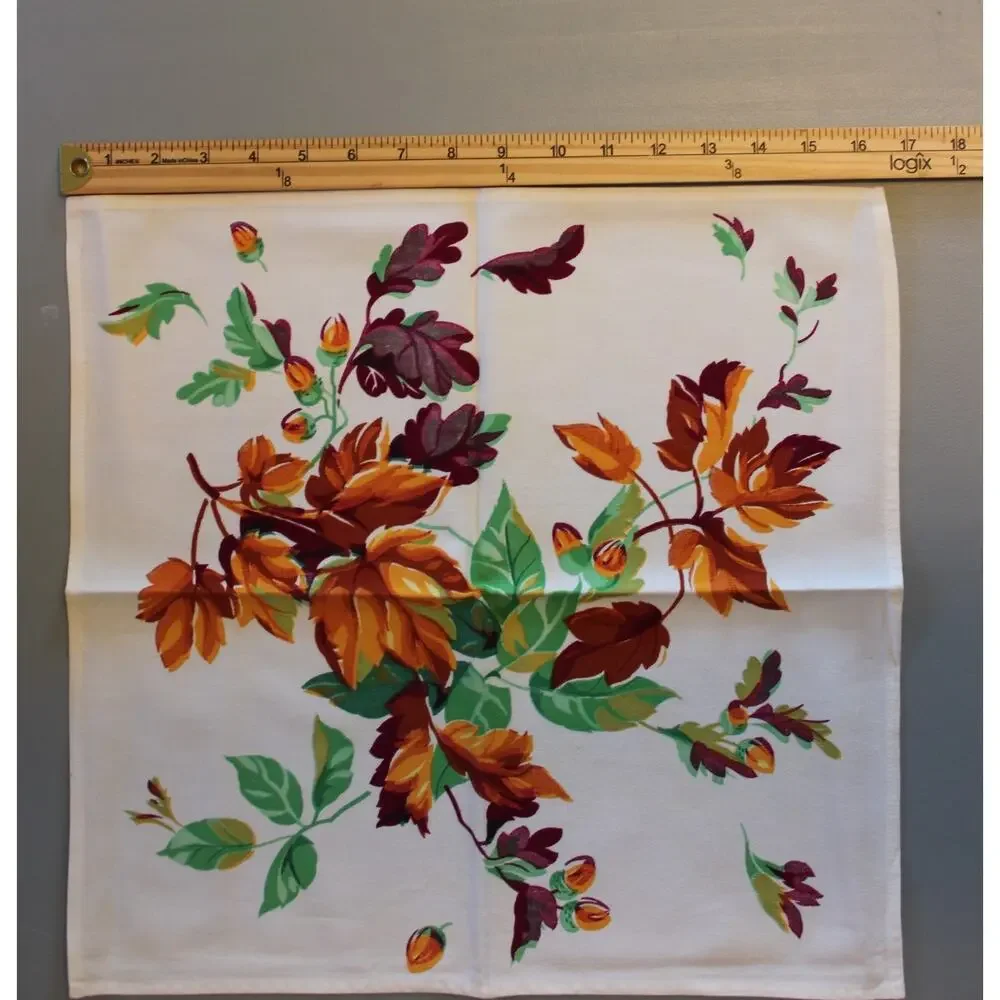 Fall Holiday Dining‎ Napkins Qty 5 Leaf Print Great for Thanksgiving